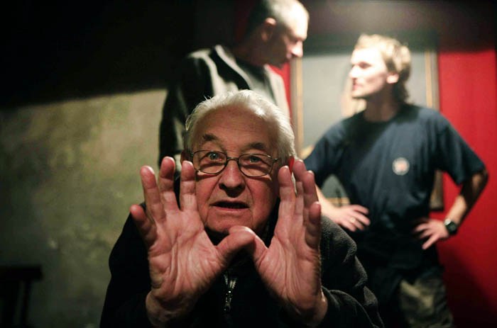 Andrzej Wajda na planie filmu "Katyń", 2007, fot. INTERFOTO / Forum